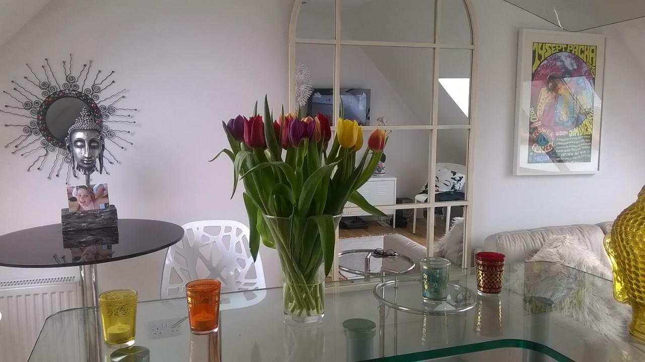 The Sail Loft Apartment Уитстейбъл Екстериор снимка